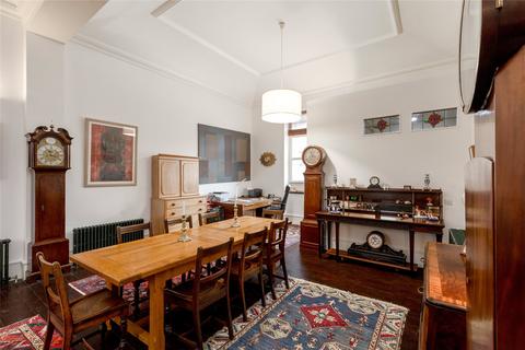 99 Constitution Street, Edinburgh, EH6 7AE