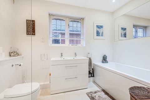 undefined, The Grange, Midway, Walton On Thames, KT12