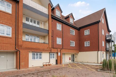 2 bedroom flat for sale, Scotia Court, 3 Station Road North, Merstham, RH1