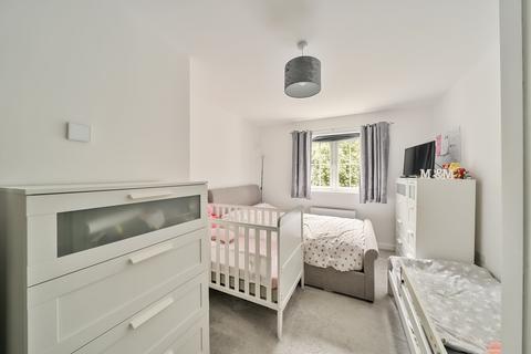 2 bedroom flat for sale, Scotia Court, 3 Station Road North, Merstham, RH1