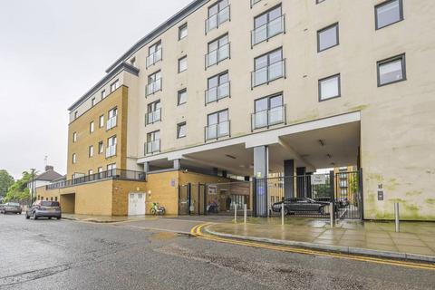 2 bedroom flat to rent, Forge Square, Isle Of Dogs, London, E14