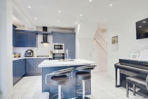 33 Beresford Road, Southend-on-sea, SS1 2TW