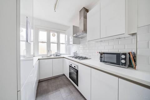 2 bedroom flat to rent, Glebe Road, Hornsey, London, N8