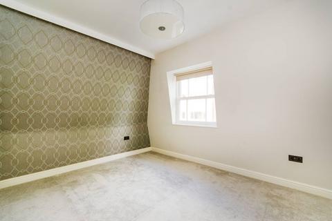 2 bedroom flat for sale, Kenton Road, Harrow, HA1