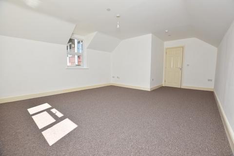 2 bedroom apartment to rent, Station Road, Birchington