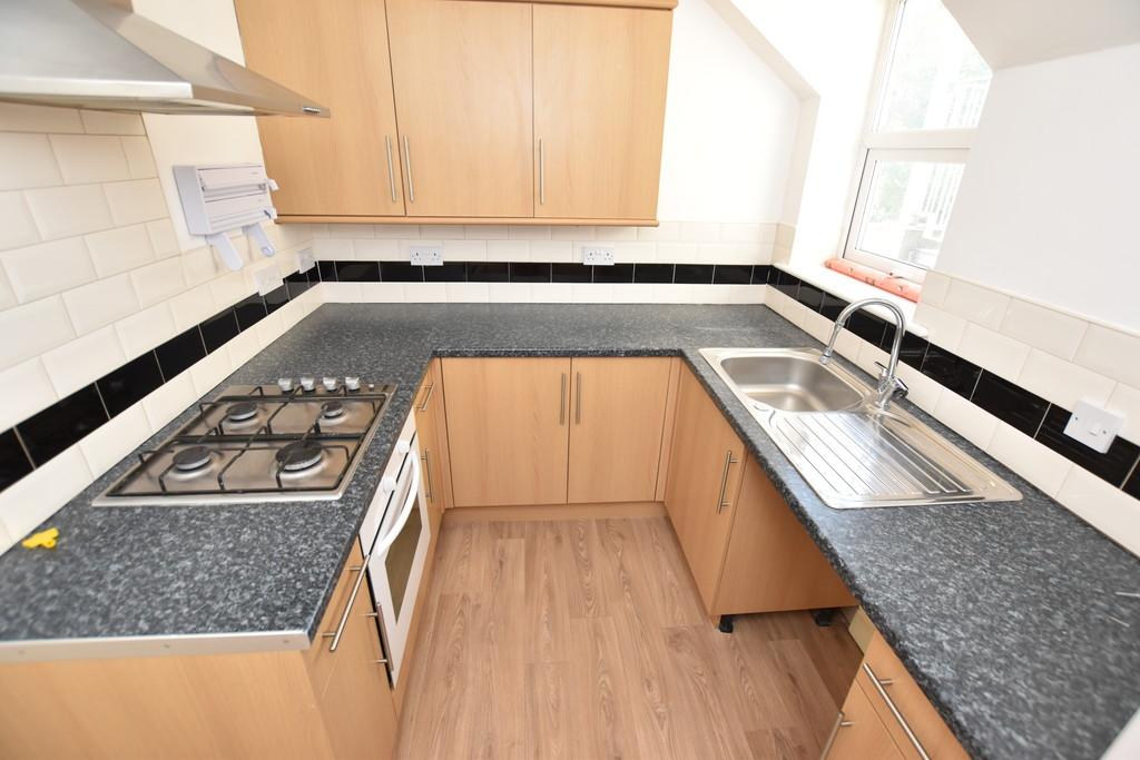 Station Road, Birchington 2 bed apartment to rent £825 pcm (£190 pw)
