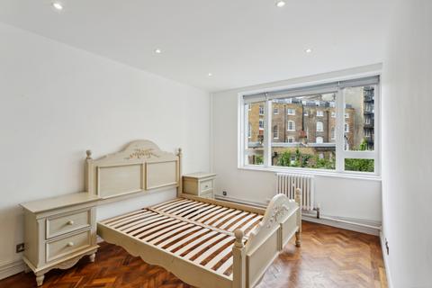 1 bedroom flat to rent, Park Crescent, London