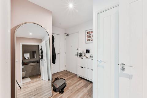 1 bedroom flat to rent, Hoffmans Road, Walthamstow, LONDON, E17