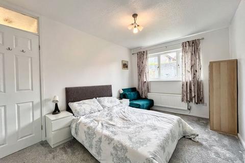 96 Mackworth Drive, Cimla, Neath, SA11 2QA