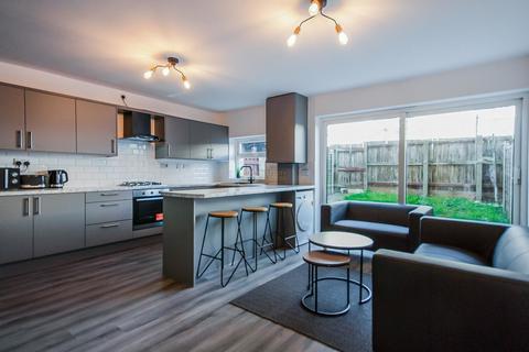 5 bedroom terraced house to rent, Ashford Street, Stoke-on-Trent ST4