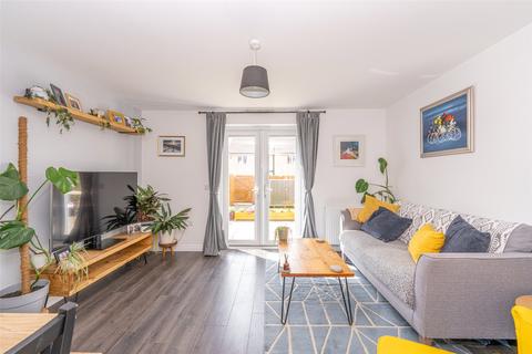 57 Beatlie Road, Winchburgh, Broxburn, EH52 6RD