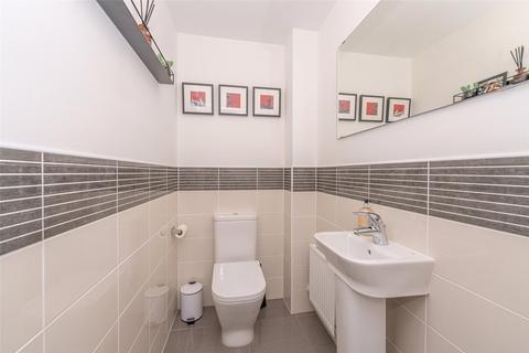 57 Beatlie Road, Winchburgh, Broxburn, EH52 6RD