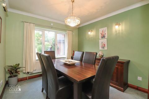 91 Coton Lane, Tamworth, B79 7ST