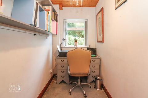 91 Coton Lane, Tamworth, B79 7ST