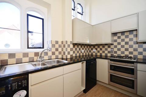 2 bedroom flat to rent, Royal Close, Wimbledon Village, London, SW19