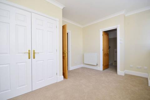 2 bedroom flat to rent, Royal Close, Wimbledon Village, London, SW19