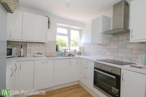 2 bedroom ground floor maisonette for sale, The Vineyard, Ware