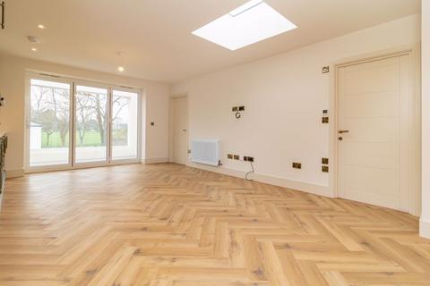 2 bedroom apartment for sale, The Green, Warlingham