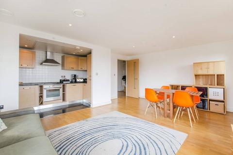 2 bedroom flat to rent, Mizzen Mast, Woolwich, London, SE18