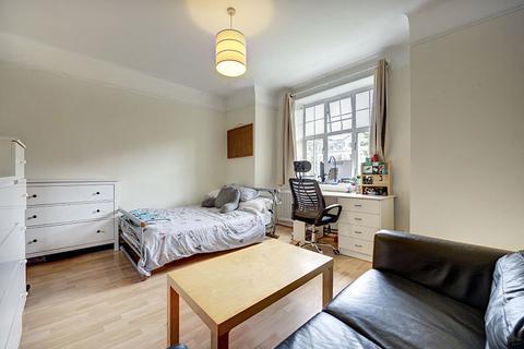 1 bedroom apartment for sale, Gilling Court, Belsize Grove, London, NW3 4UY