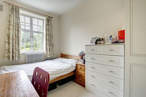 1 bedroom apartment for sale, Gilling Court, Belsize Grove, London, NW3 4UY