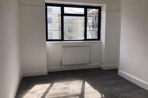 2 bedroom flat to rent, ST ANNS WELL HOUSE, FARM ROAD, HOVE - £1450PCM