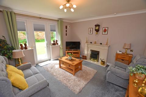 2 bedroom ground floor flat for sale, Keld Close, Scarborough YO12