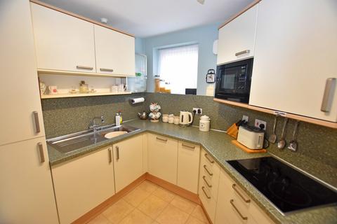 2 bedroom ground floor flat for sale, Keld Close, Scarborough YO12