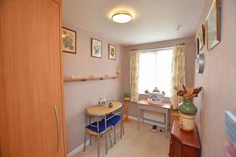 2 bedroom ground floor flat for sale, Keld Close, Scarborough YO12