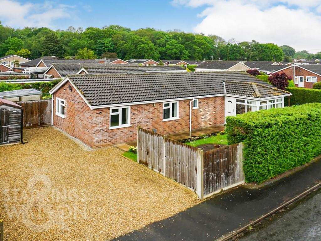 Cawstons Meadow, Poringland, Norwich 3 bed detached bungalow for sale