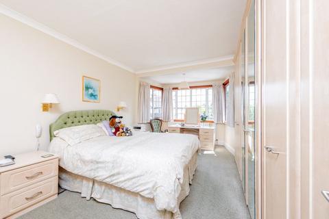 61 Newbolt Avenue, Cheam, Sutton, SM3 8ED