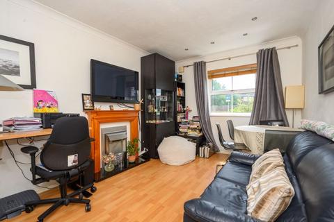 2 bedroom apartment for sale, Staines Road West, Sunbury-On-Thames