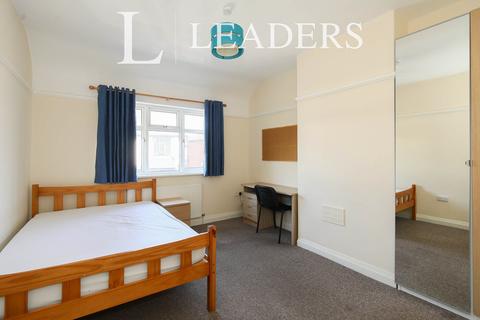 1 bedroom in a house share to rent, Lansdowne road; Hartshill; ST4