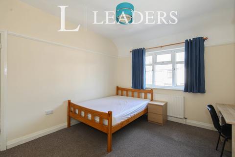 1 bedroom in a house share to rent, Lansdowne road; Hartshill; ST4