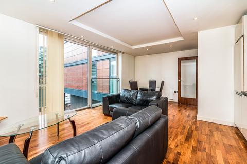 2 bedroom apartment to rent, City Lofts, Salford Quays, M50
