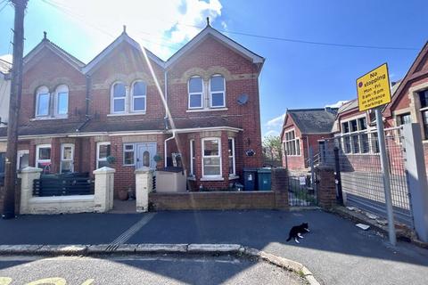 3 bedroom end of terrace house for sale, Grange Road, East Cowes