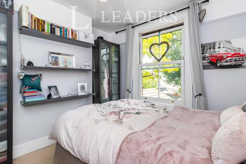 1 bedroom maisonette to rent, Rydens Grove, Hersham, Walton-On-Thames, KT12
