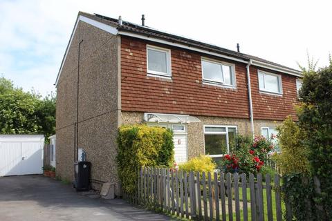 3 bedroom semi-detached house to rent, Family Home in Harwell that will consider Pets.