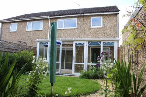 3 bedroom semi-detached house to rent, Family Home in Harwell that will consider Pets.