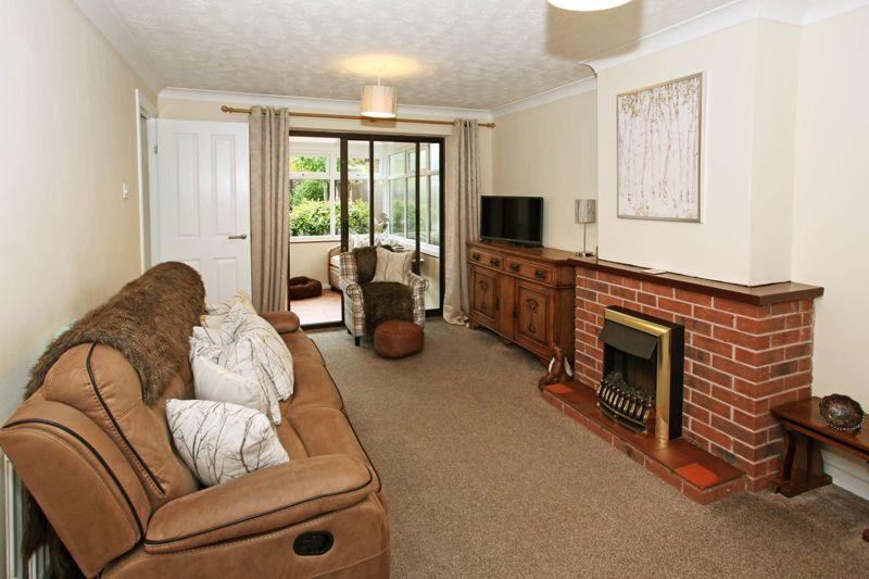 3 Beatty Close, Shifnal. TF11 8TY 2 bed semidetached bungalow for sale