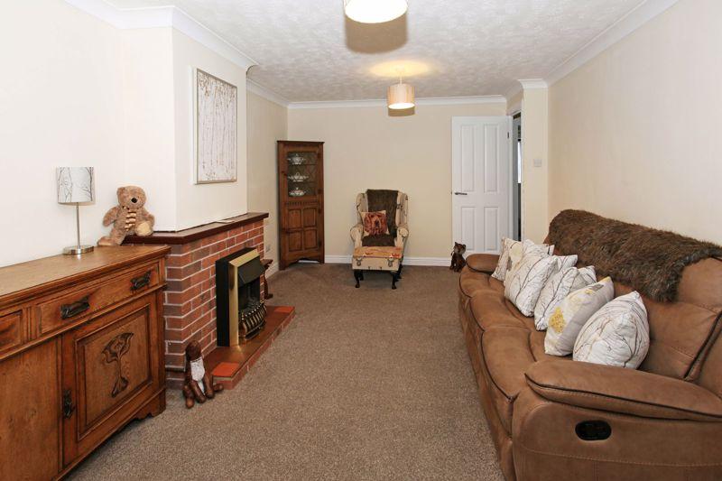 3 Beatty Close, Shifnal. TF11 8TY 2 bed semidetached bungalow for sale