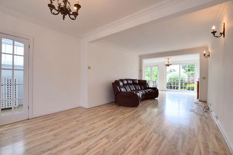3 bedroom semi-detached house to rent, Vernon Drive, Stanmore HA7