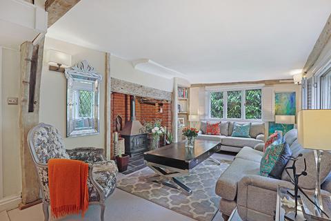 10 High Street, Epping, CM16 4AB