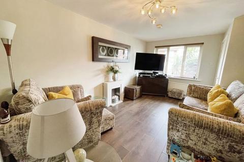 21 Elterwater Close, Bury, BL8 1UW