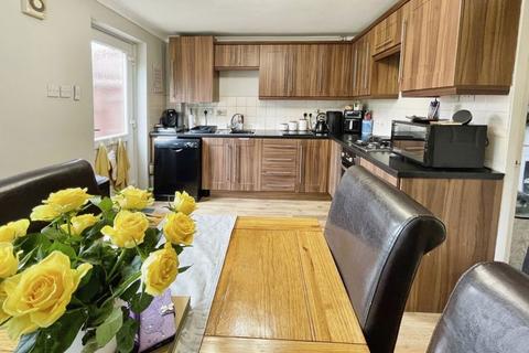 21 Elterwater Close, Bury, BL8 1UW