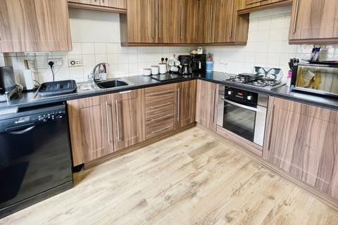 21 Elterwater Close, Bury, BL8 1UW