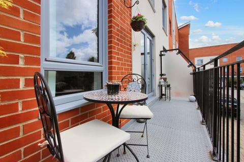 38 Battle Square, Reading, RG30 1AL