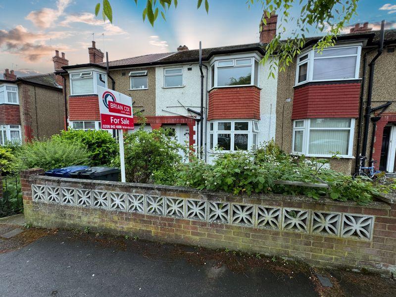 Reading Road, Northolt 1 bed for sale £240,000