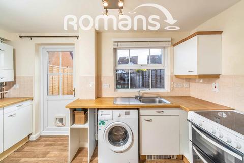 2 bedroom end of terrace house to rent, Blanchard Close