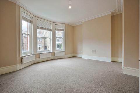 1 bedroom flat to rent, Sinclair Mansions, Richmond Way